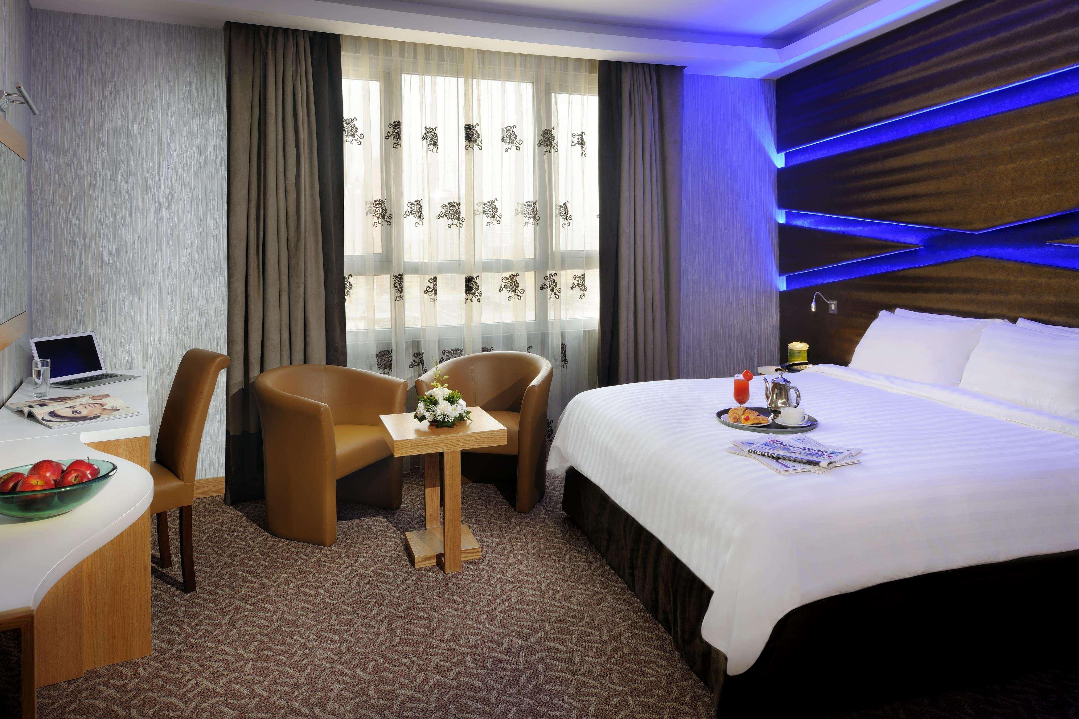 Al Safir Hotel Manama Extérieur photo