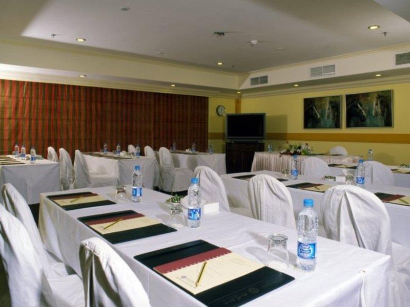 Al Safir Hotel Manama Extérieur photo
