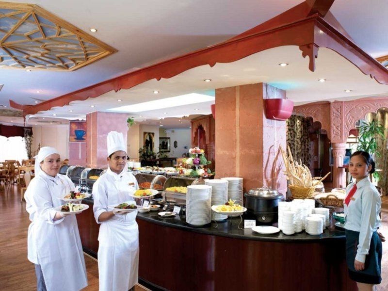 Al Safir Hotel Manama Extérieur photo