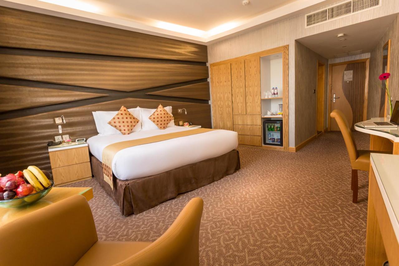Al Safir Hotel Manama Extérieur photo