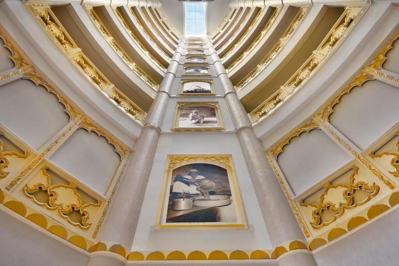 Al Safir Hotel Manama Extérieur photo
