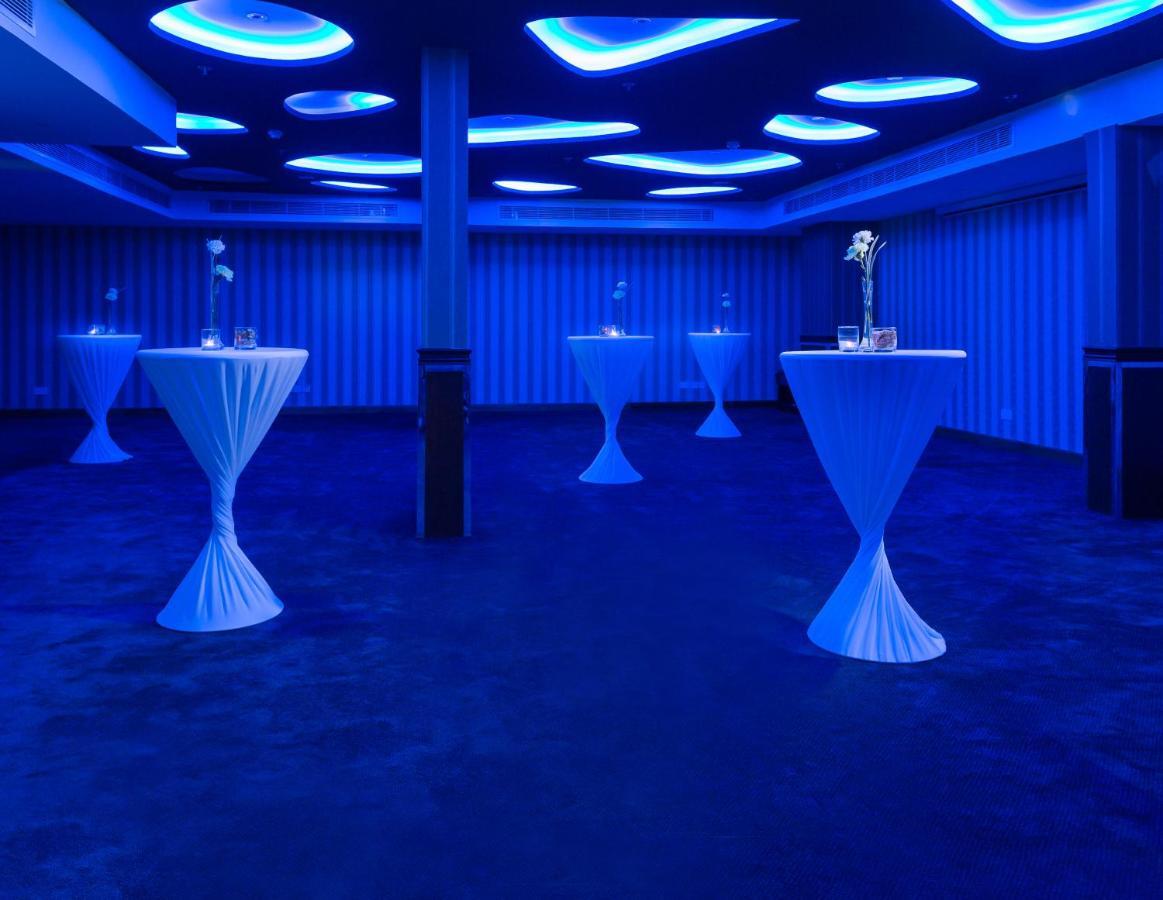 Al Safir Hotel Manama Extérieur photo